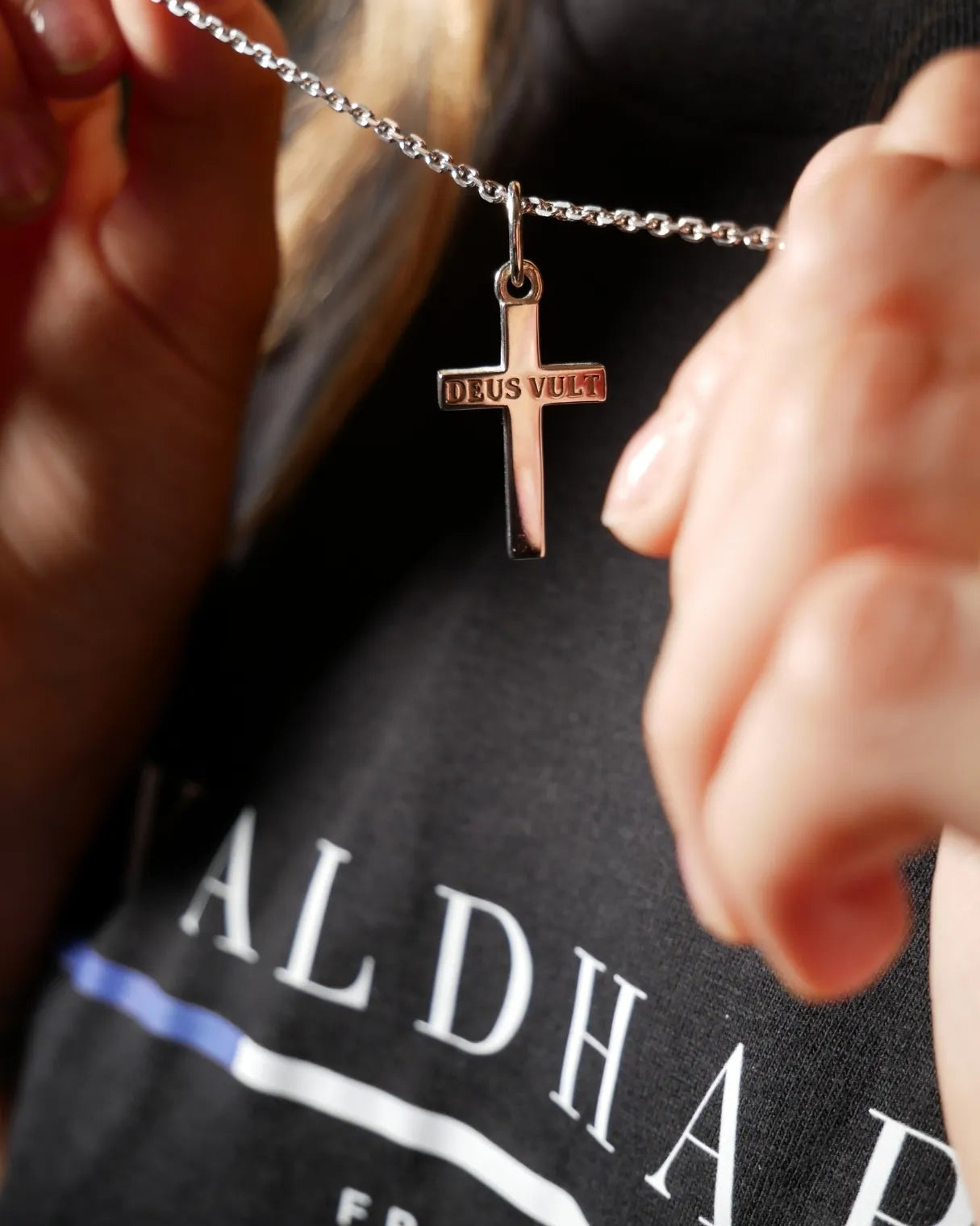 Croix catholique "DEUS VULT" en argent massif